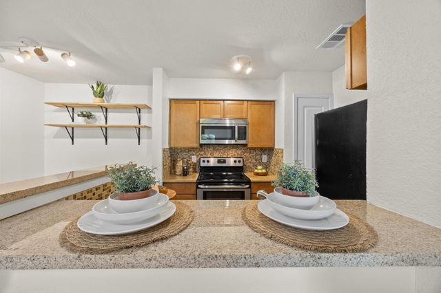 3204 Menchaca RD 704, Austin, TX 78704