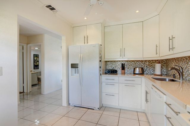 7911 Eastlake Drive H, Boca Raton, FL 33433
