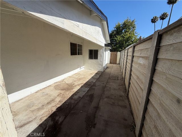 20527 Londelius Street, Winnetka, CA 91306