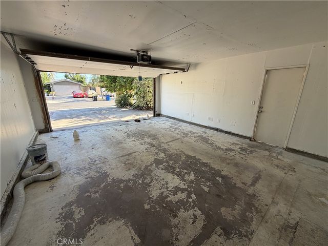 20527 Londelius Street, Winnetka, CA 91306