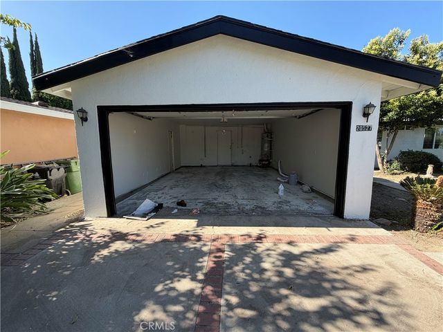 20527 Londelius Street, Winnetka, CA 91306