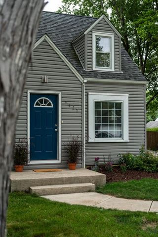 1952 N 119th STREET, Wauwatosa, WI 53226