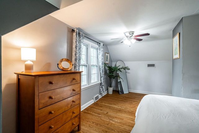 1952 N 119th STREET, Wauwatosa, WI 53226