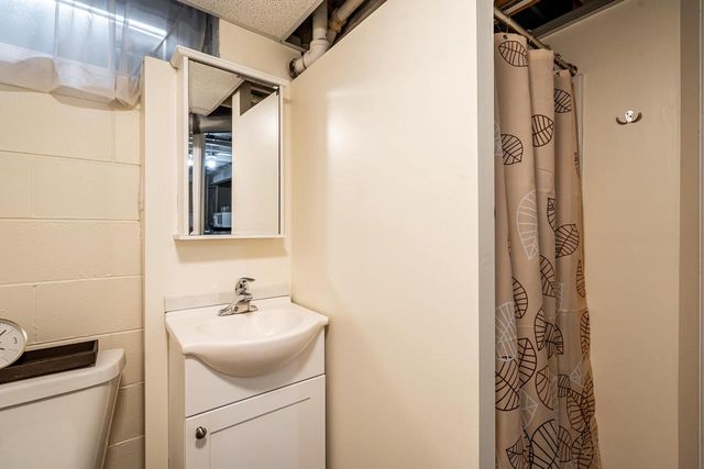 1952 N 119th STREET, Wauwatosa, WI 53226