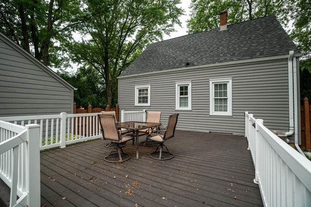 1952 N 119th STREET, Wauwatosa, WI 53226