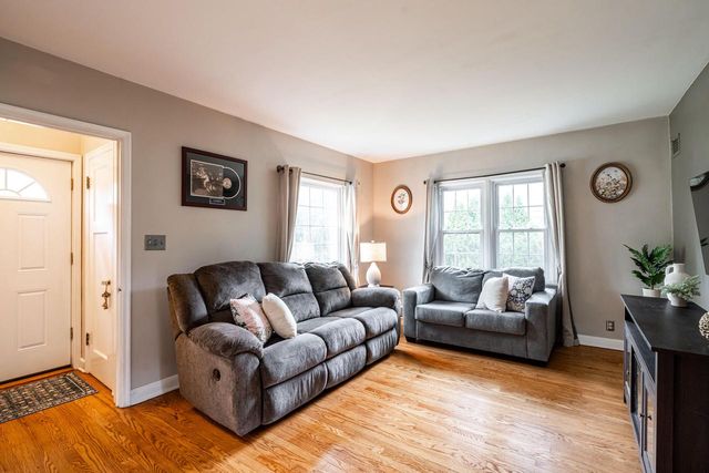 1952 N 119th STREET, Wauwatosa, WI 53226