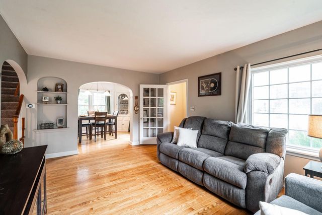 1952 N 119th STREET, Wauwatosa, WI 53226