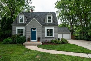 1952 N 119th STREET, Wauwatosa, WI 53226