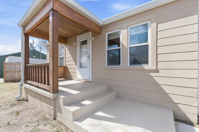 2915 N Charles Ave, Wichita, KS 67204