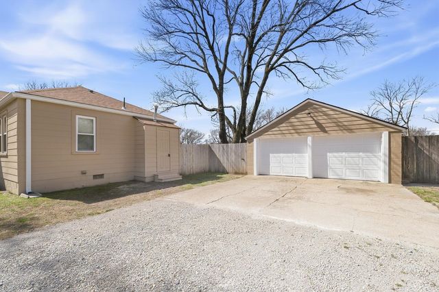 2915 N Charles Ave, Wichita, KS 67204