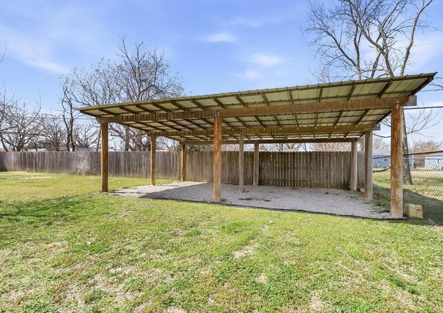 2915 N Charles Ave, Wichita, KS 67204