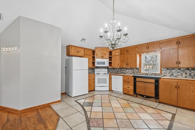 2915 N Charles Ave, Wichita, KS 67204