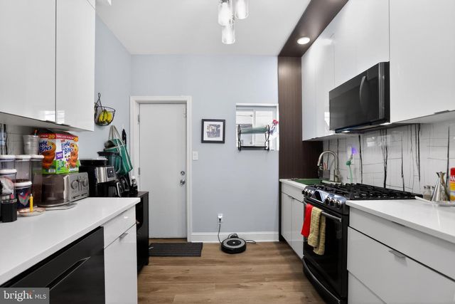 2009 S OPAL ST, Philadelphia, PA 19145