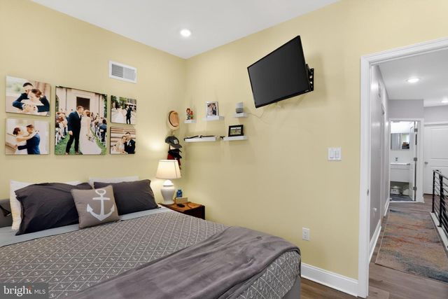 2009 S OPAL ST, Philadelphia, PA 19145
