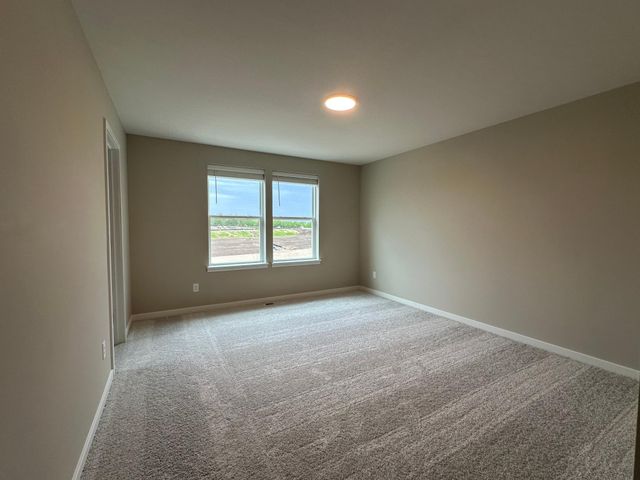 1664 Lund Way, Shakopee, MN 55379