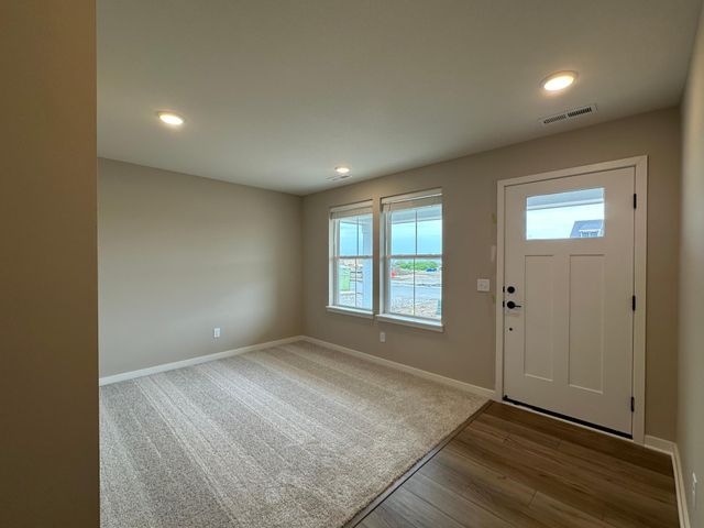 1664 Lund Way, Shakopee, MN 55379