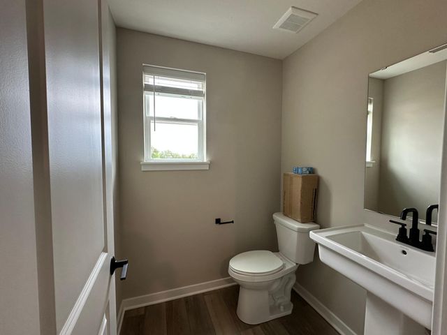 1664 Lund Way, Shakopee, MN 55379
