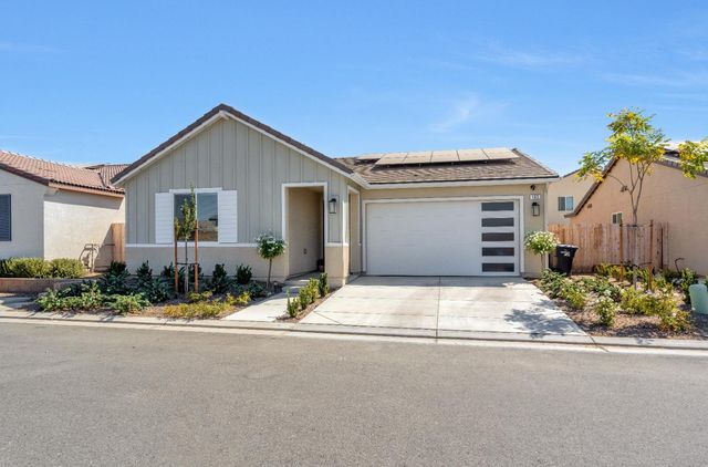163 Reunion Way S, Madera, CA 93636
