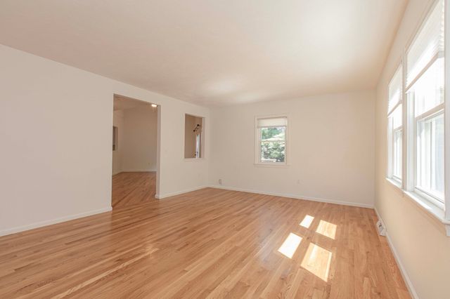 33 Lamplighter 33, Easton, MA 02375