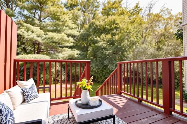 33 Lamplighter 33, Easton, MA 02375