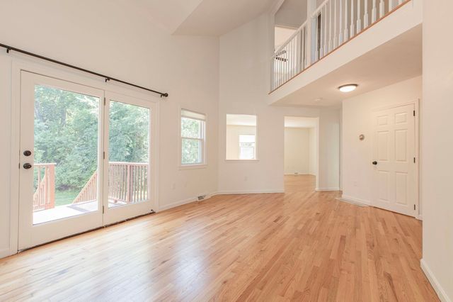 33 Lamplighter 33, Easton, MA 02375