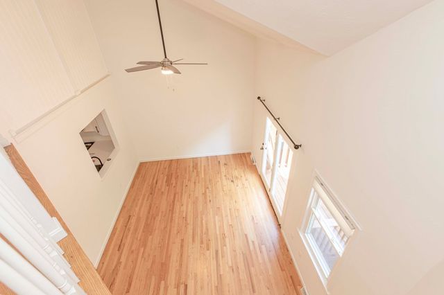 33 Lamplighter 33, Easton, MA 02375