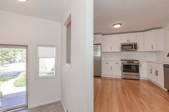 33 Lamplighter 33, Easton, MA 02375