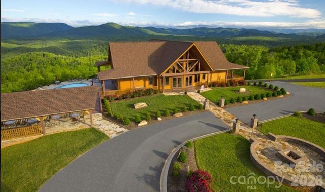 2093 Thoroughbred Way, Lenoir, NC 28645