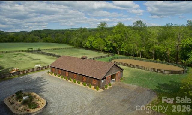 2093 Thoroughbred Way, Lenoir, NC 28645