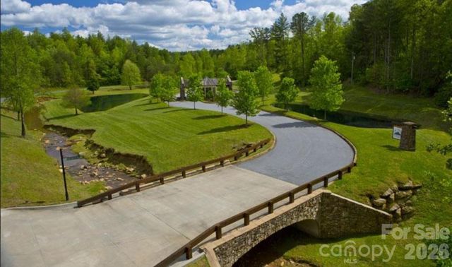 2093 Thoroughbred Way, Lenoir, NC 28645
