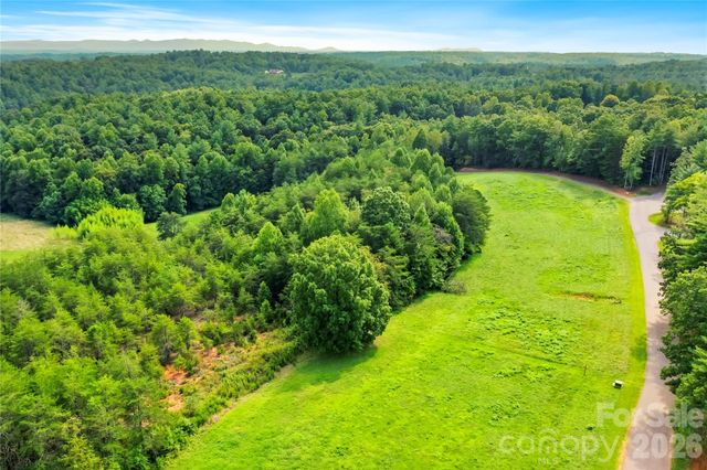 2093 Thoroughbred Way, Lenoir, NC 28645