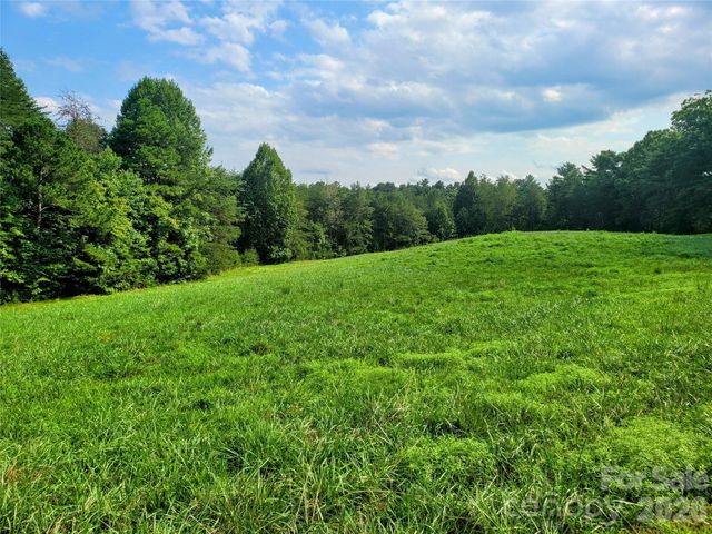 2093 Thoroughbred Way, Lenoir, NC 28645