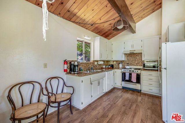 2378 Rim Of The World Drive, Running Springs, CA 92382