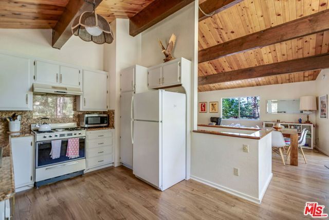 2378 Rim Of The World Drive, Running Springs, CA 92382