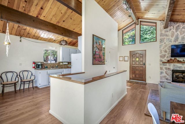 2378 Rim Of The World Drive, Running Springs, CA 92382