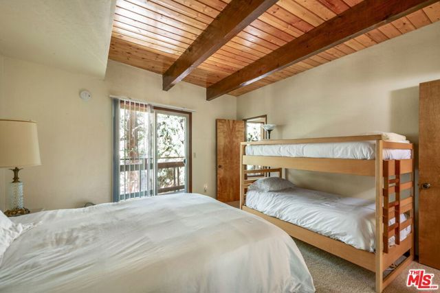 2378 Rim Of The World Drive, Running Springs, CA 92382