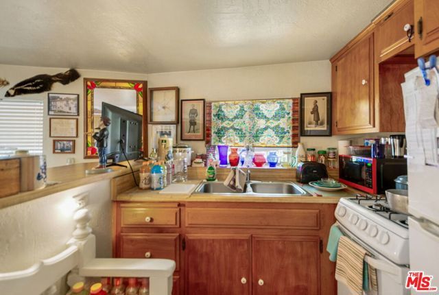 2378 Rim Of The World Drive, Running Springs, CA 92382