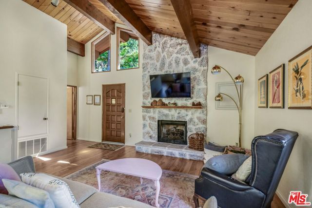 2378 Rim Of The World Drive, Running Springs, CA 92382