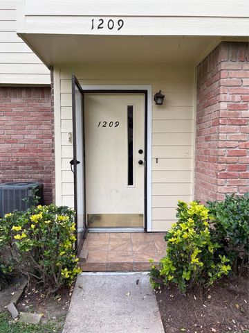 14515 Wunderlich Drive 1209, Houston, TX 77069