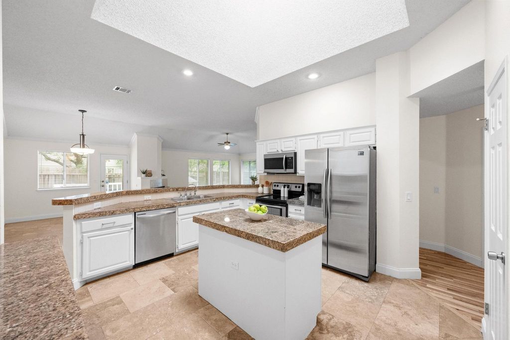 10803 Redgate LN, Austin, TX 78739