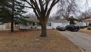 2109 S Grove St, Wichita, KS 67211