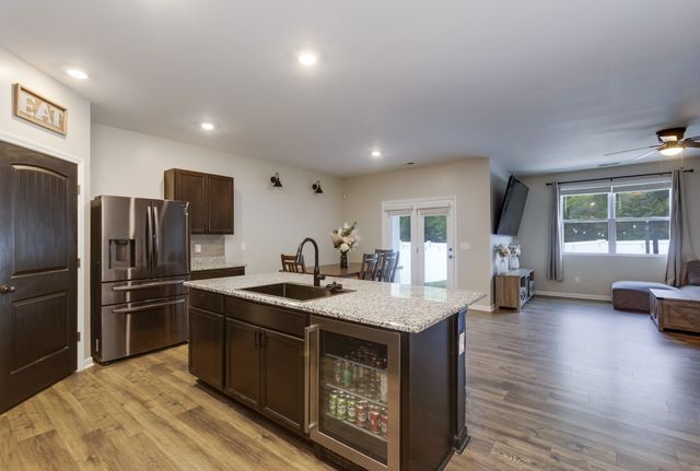 5051 Hunters Village Dr, Lebanon, TN 37087
