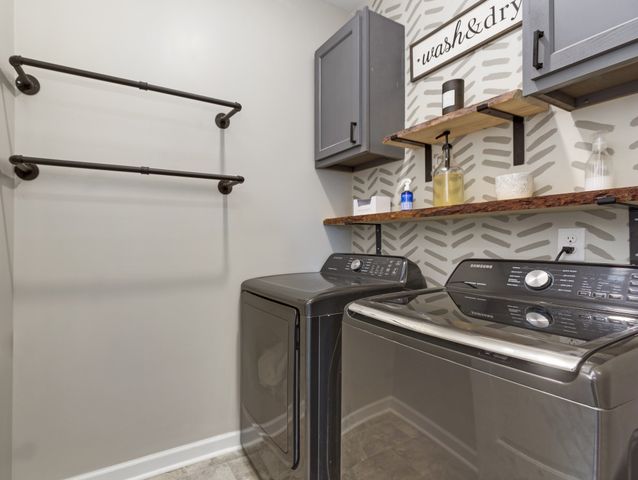 5051 Hunters Village Dr, Lebanon, TN 37087