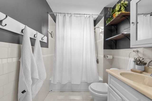 64 Hyde Park Ave 2, Boston, MA 02130