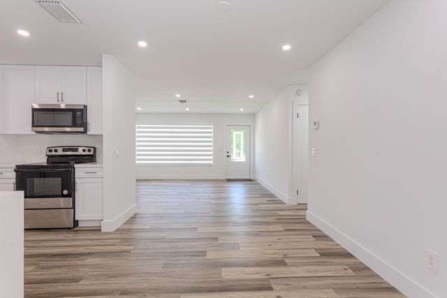 1717 N 16th Ct Court N, Lake Worth Beach, FL 33460