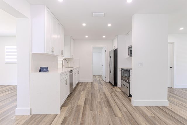 1717 N 16th Ct Court N, Lake Worth Beach, FL 33460