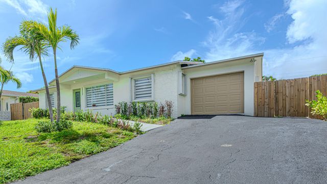 1717 N 16th Ct Court N, Lake Worth Beach, FL 33460