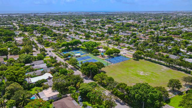 1717 N 16th Ct Court N, Lake Worth Beach, FL 33460