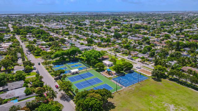 1717 N 16th Ct Court N, Lake Worth Beach, FL 33460