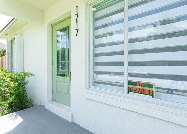1717 N 16th Ct Court N, Lake Worth Beach, FL 33460